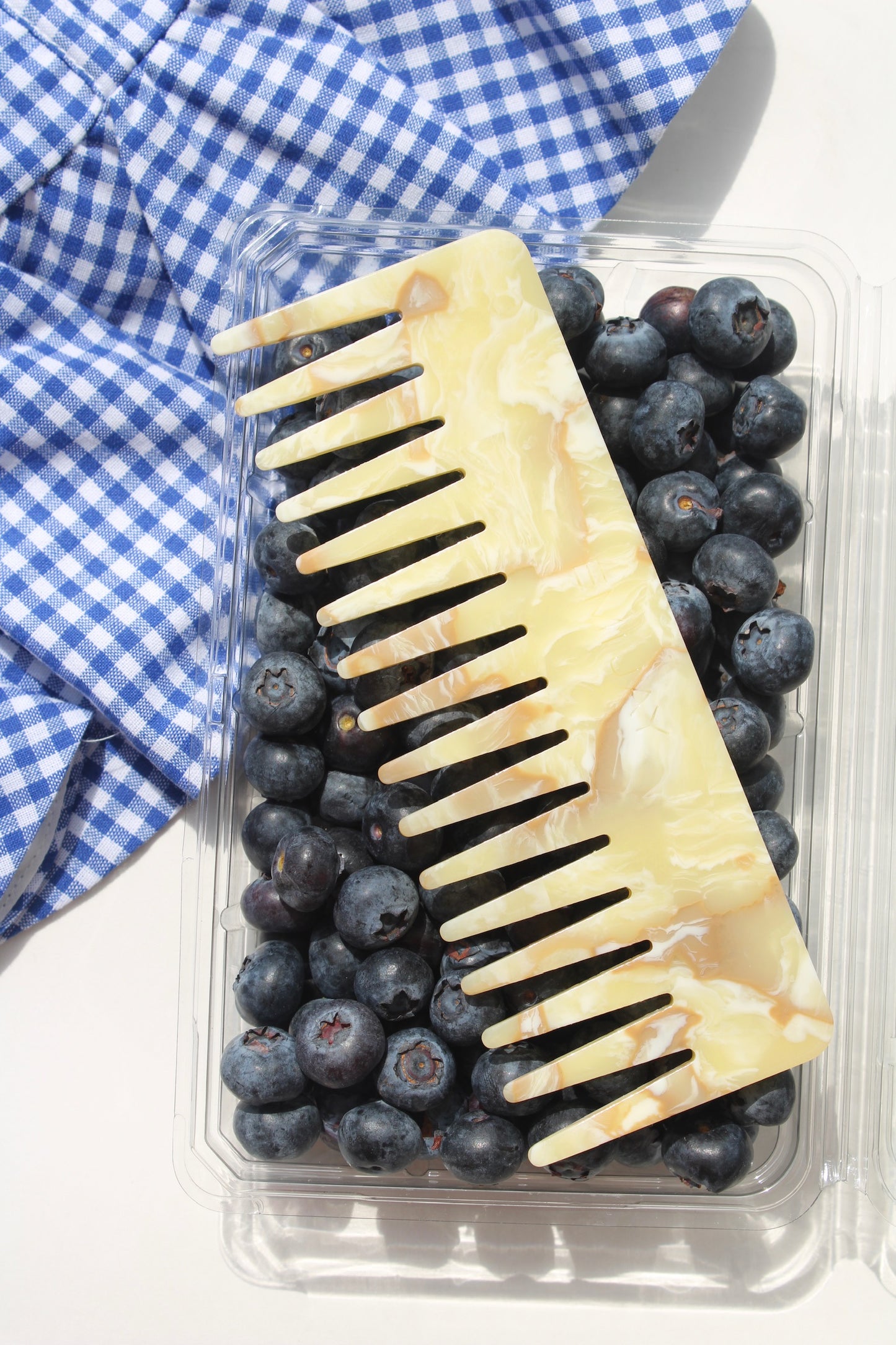 The HB Detangling Comb
