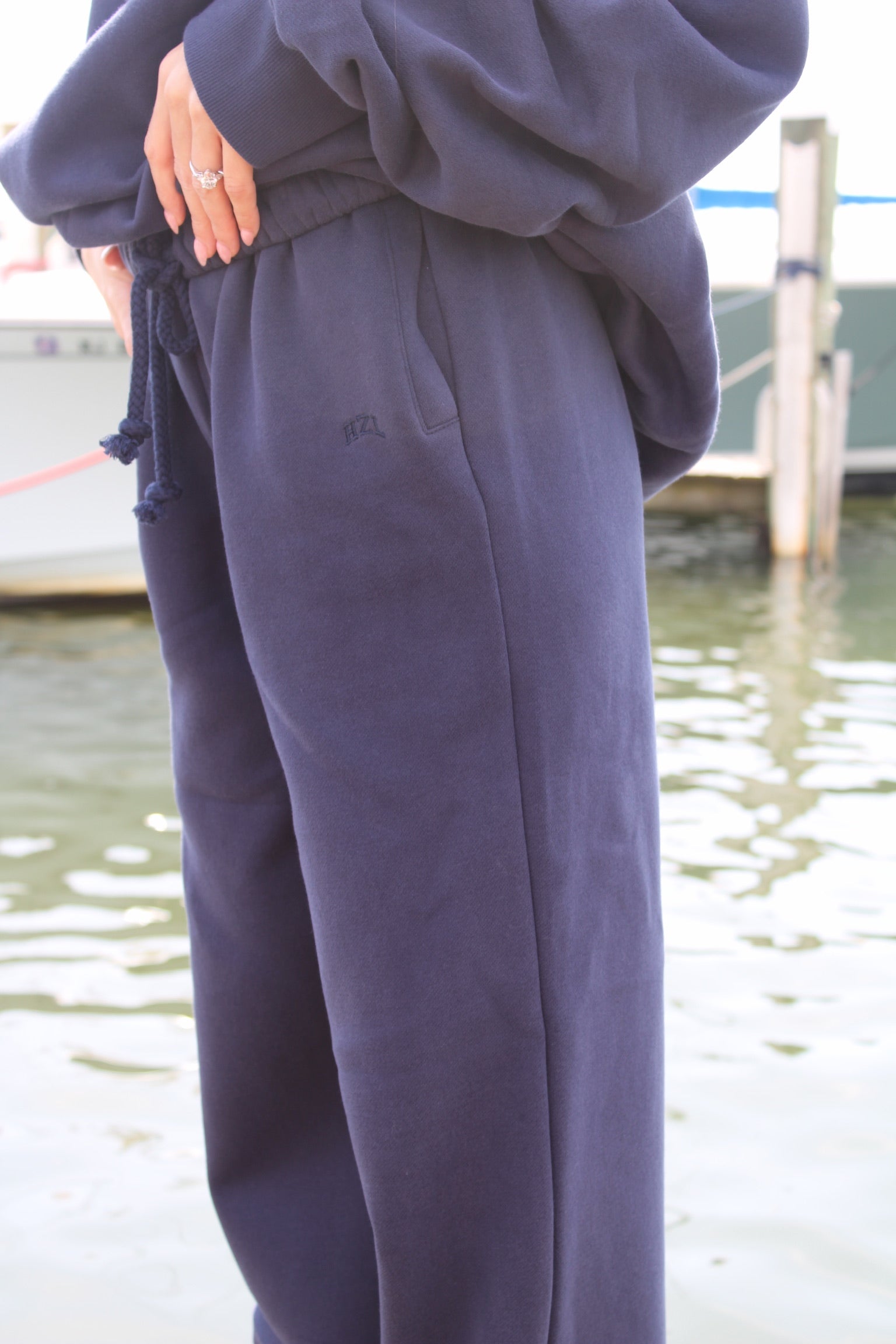 newport cigarettes sweatpants John Galt White Rosa 52/48 Airlume combed and ringspun cotton/polyester blend Newport Navy Sweatpants - Gem