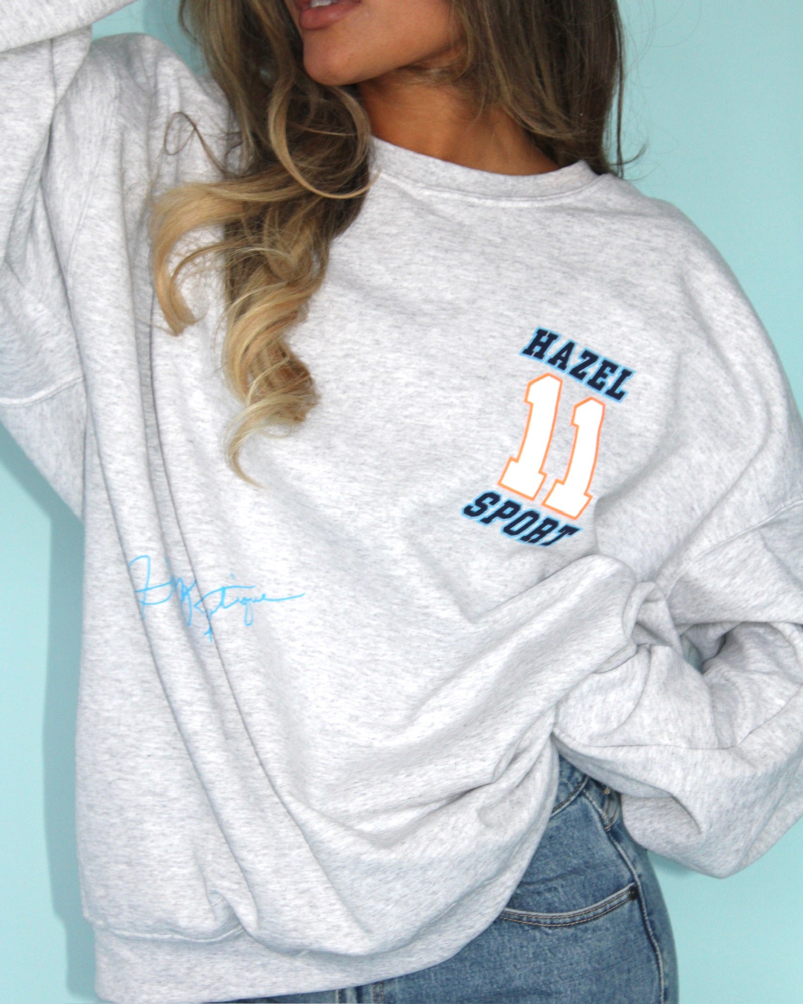 The HB 11 Crewneck – Hazel Boutique