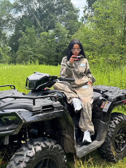 The HZL Eva Sweatpants