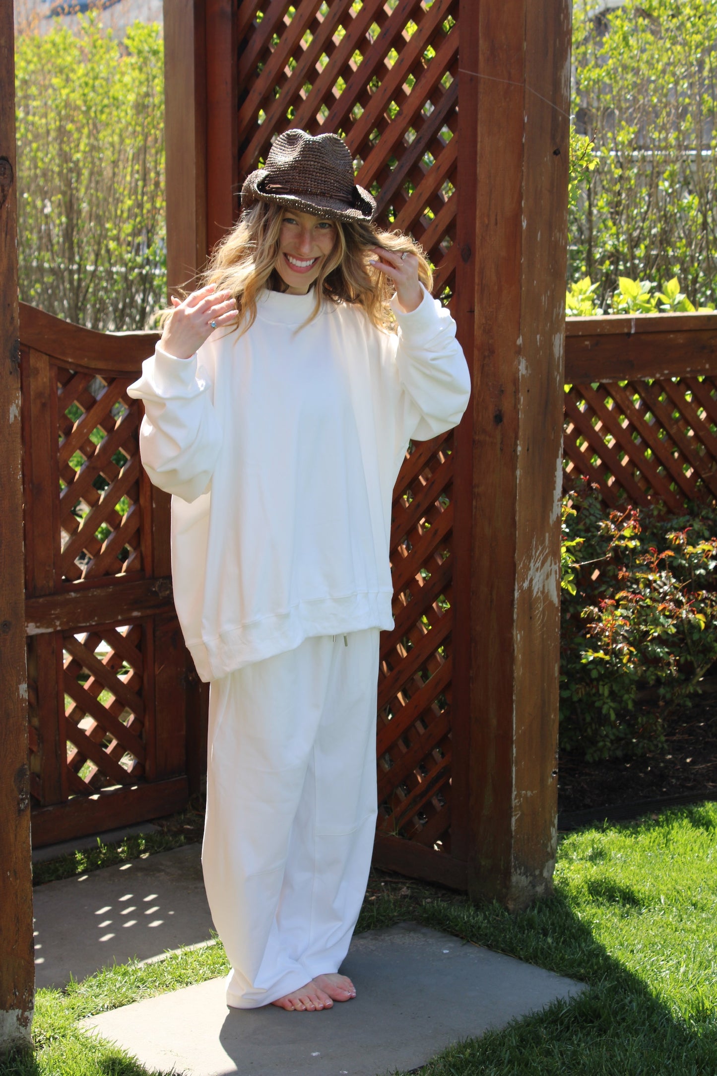 The Sunday Brunch Barrel Pants // White