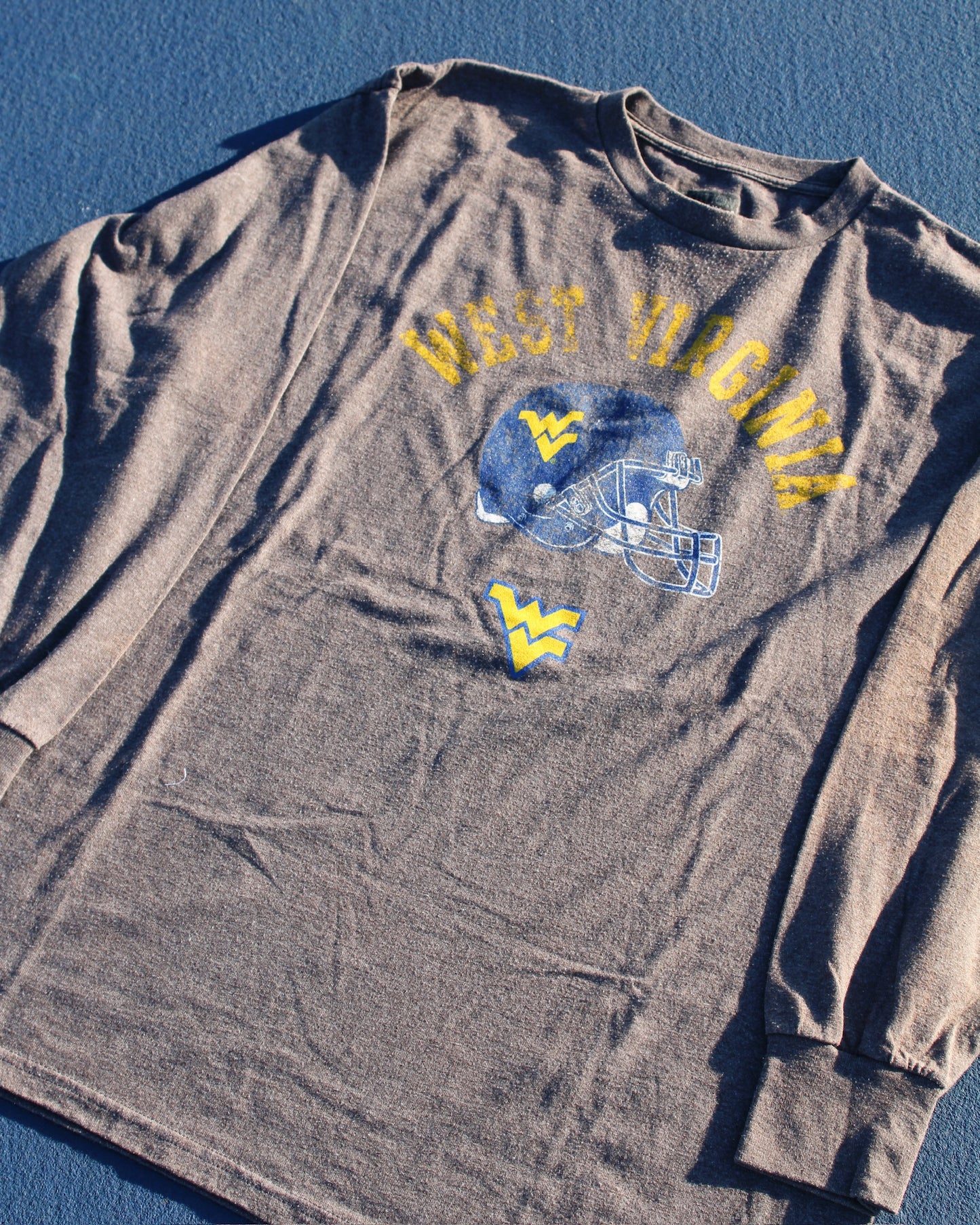 EVI11 Twin Vintage WVU Tee