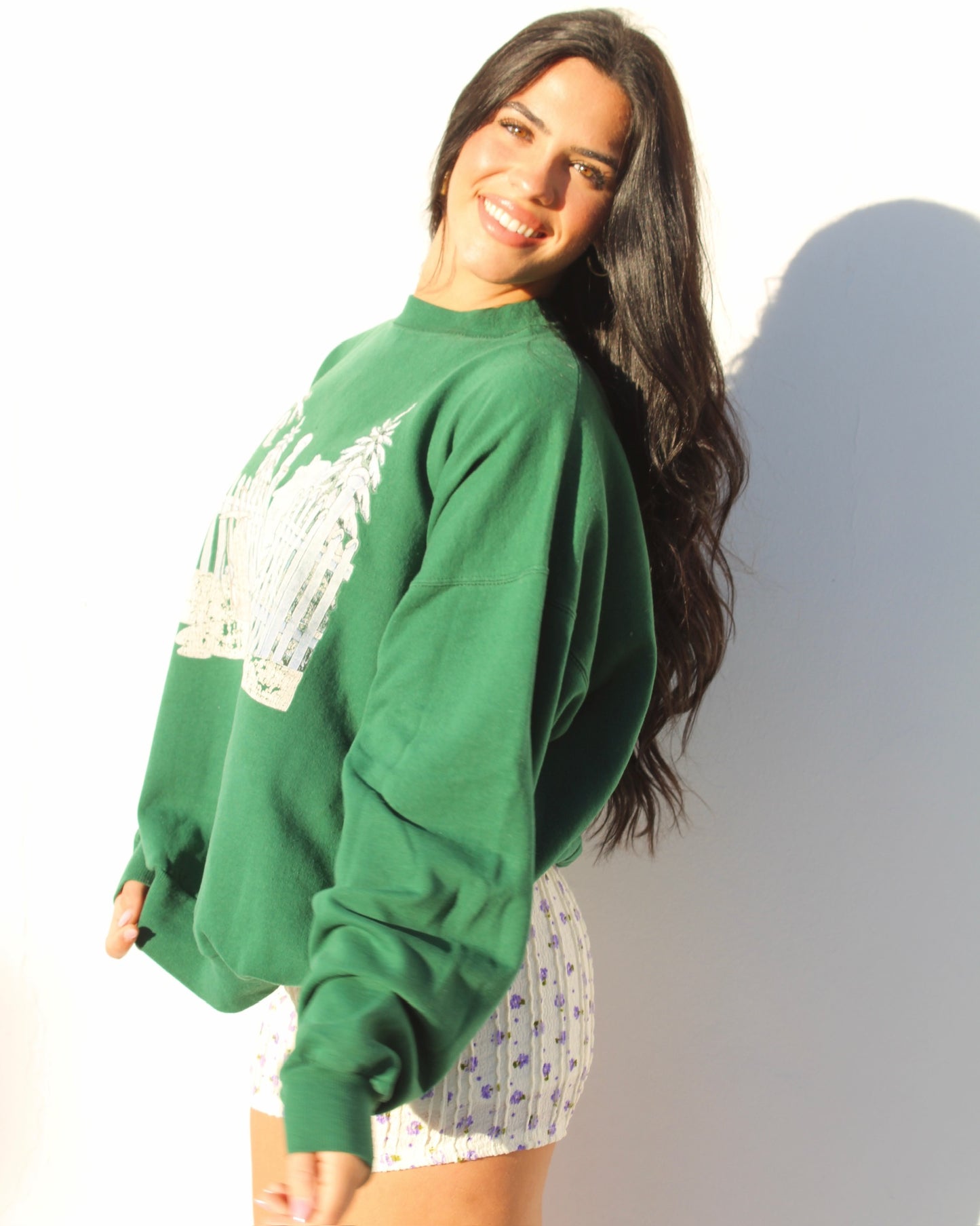 EVI11 Twin Vintage Wonderland Crewneck