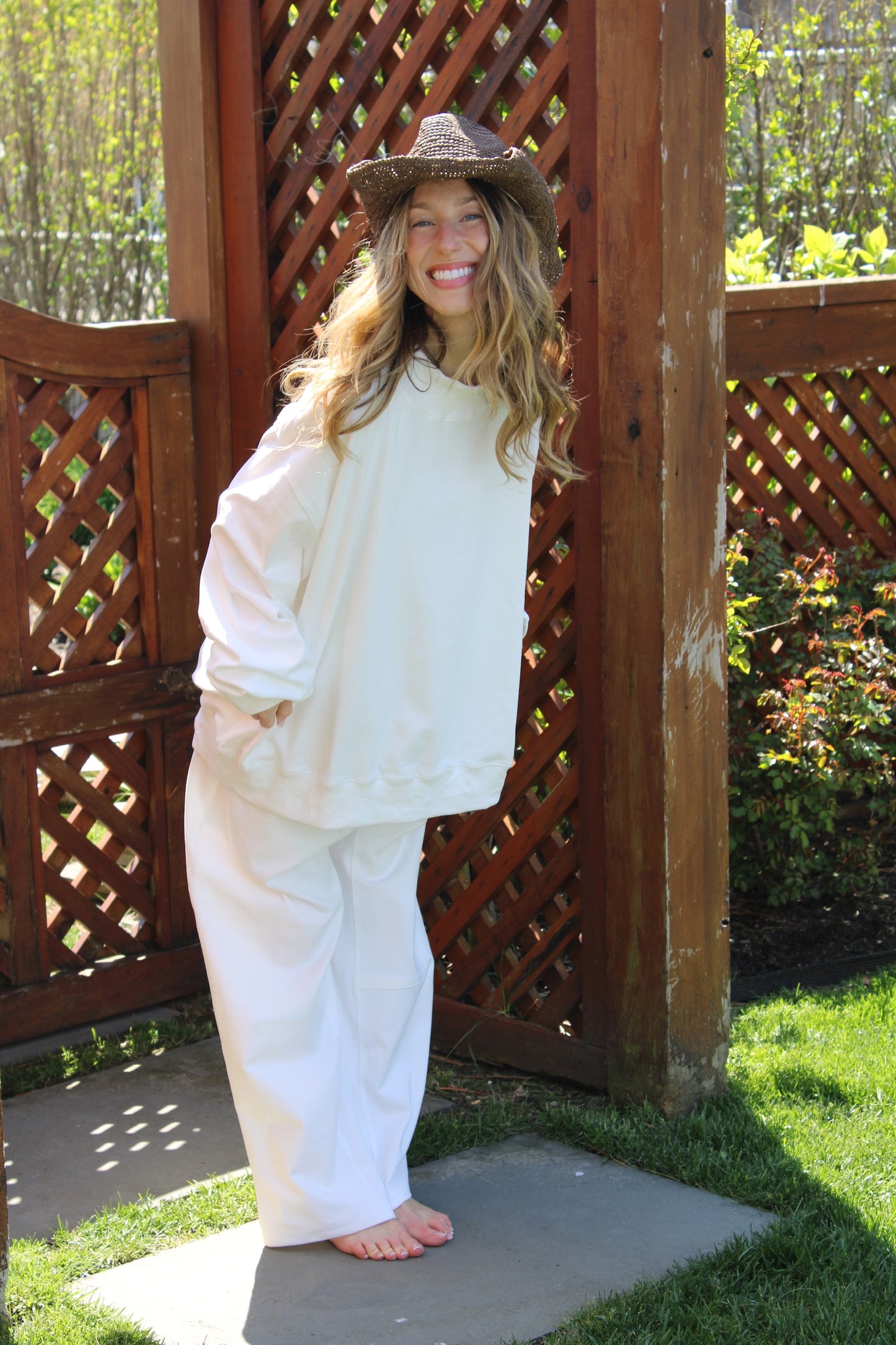 The Sunday Brunch Barrel Pants // White