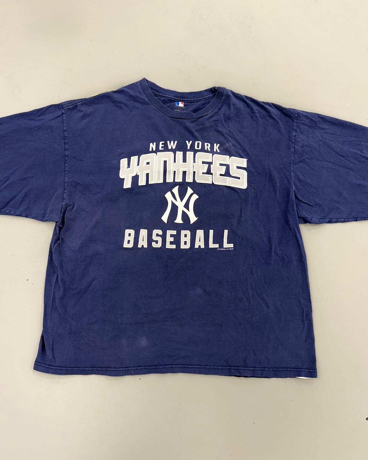 EVI11 TWIN VINTAGE LONG SLEEVE- YANKEES BASEBALL